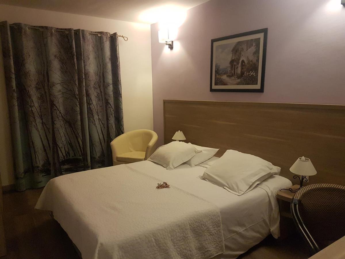 Hotel Le Mas Des Ecureuils Aix-en-Provence Ngoại thất bức ảnh
